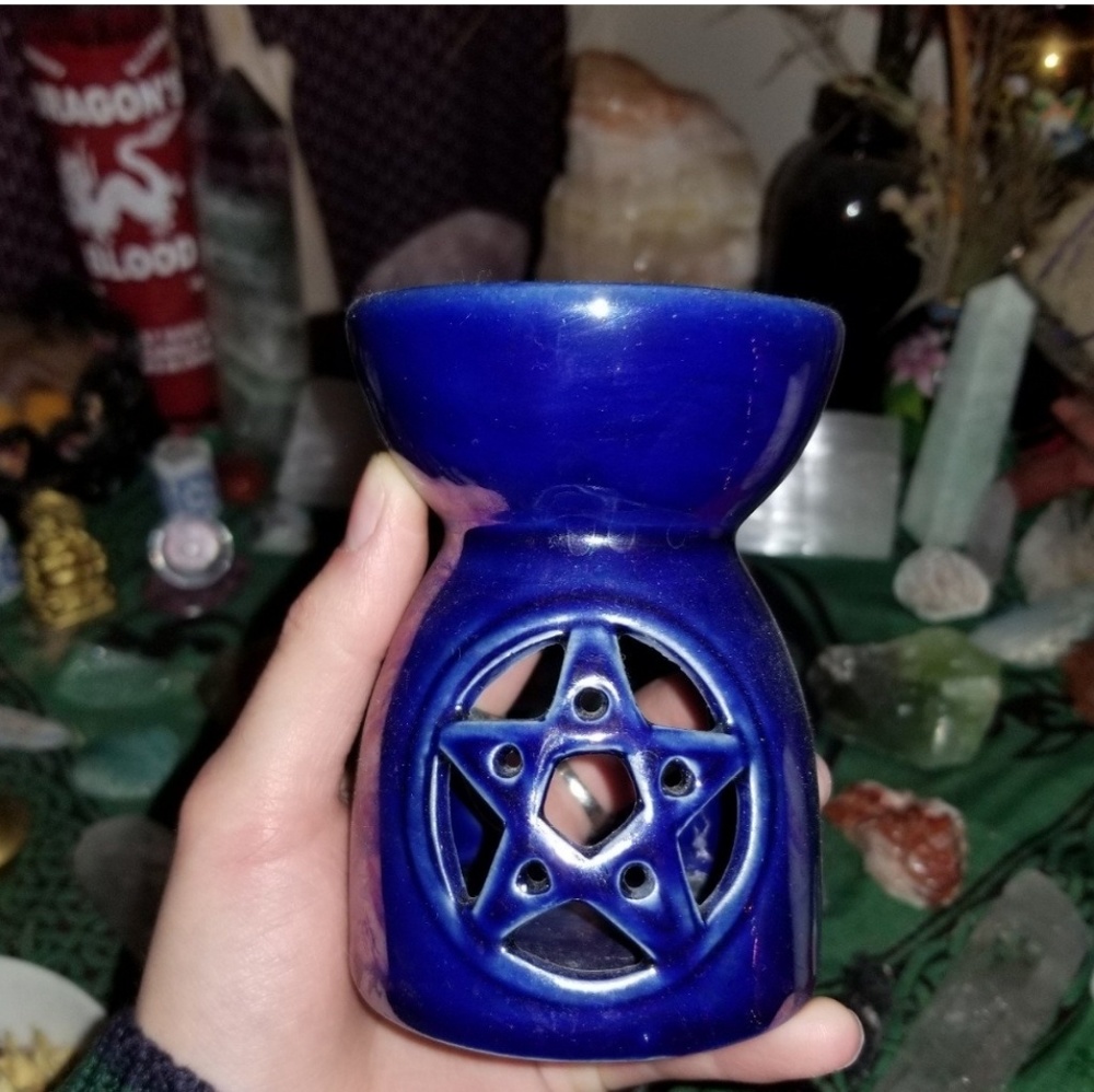 Penticle essential oil burner